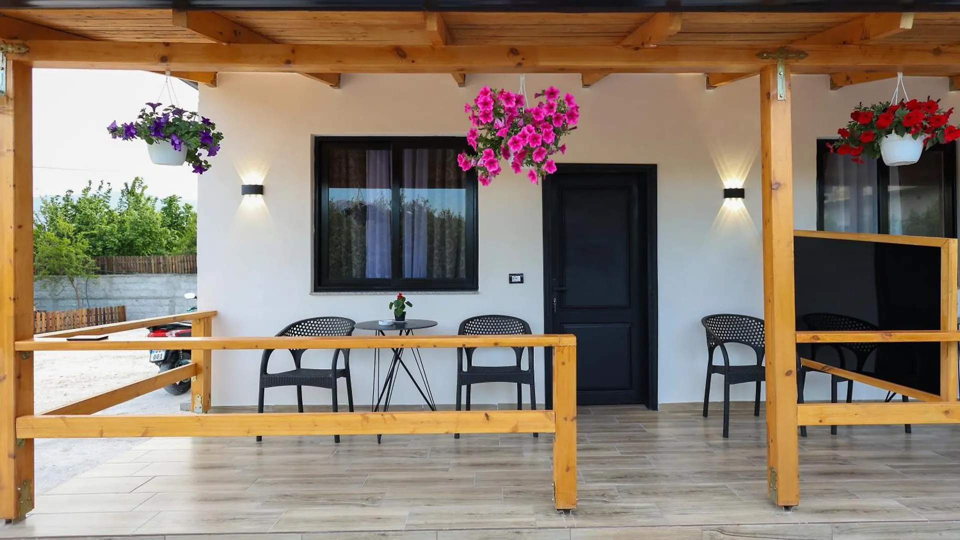 Olive Oasis Studio Berat 0*,  Albania